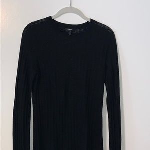 LIKE NEW THEORY SWEATER